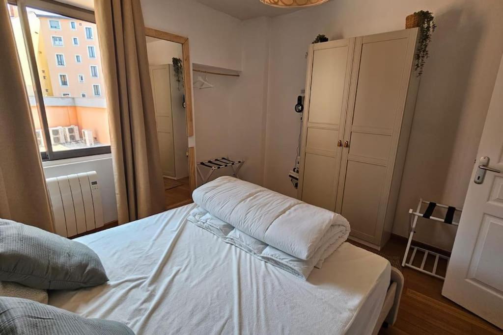 Le Grand Rue Apartment โทนง-เลส์-แบงส์ ภายนอก รูปภาพ